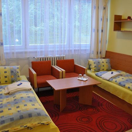 برنو Hotel Komarov المظهر الخارجي الصورة
