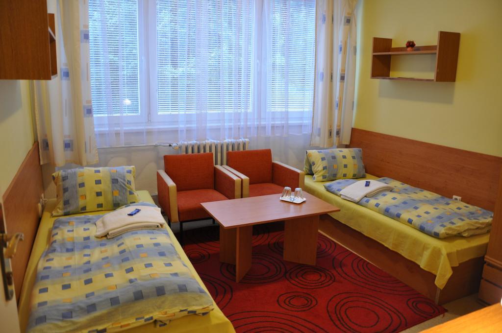 برنو Hotel Komarov المظهر الخارجي الصورة