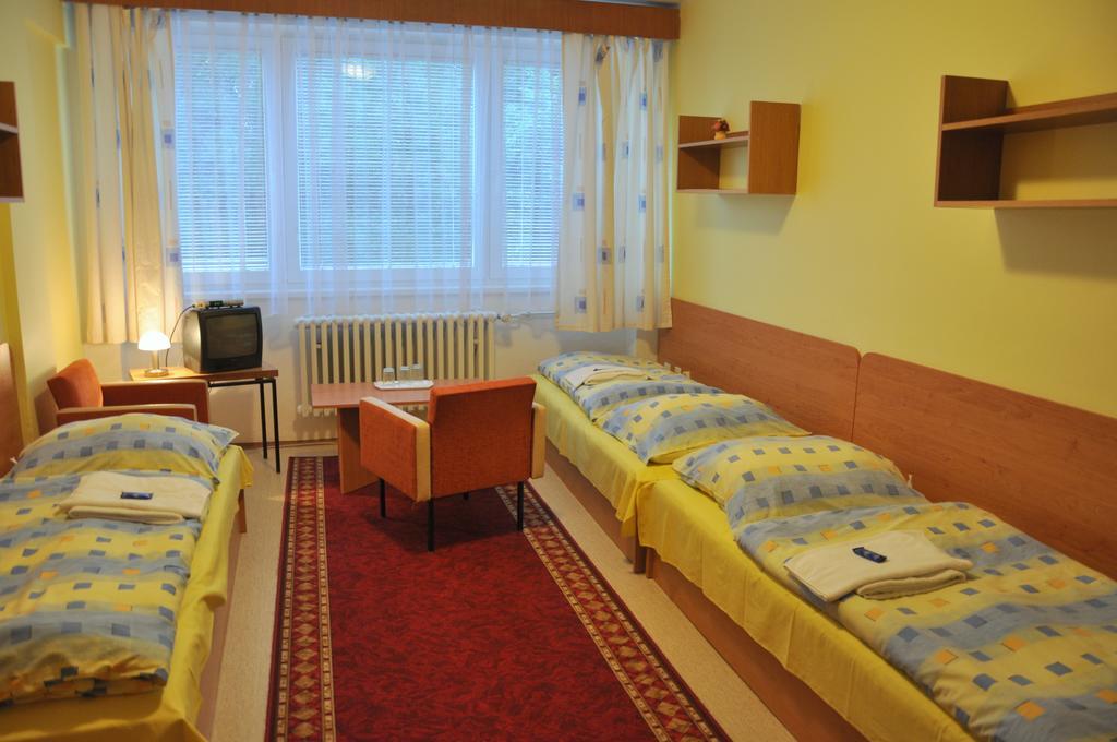 برنو Hotel Komarov المظهر الخارجي الصورة