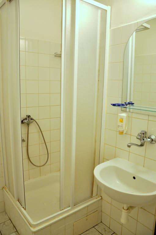برنو Hotel Komarov المظهر الخارجي الصورة