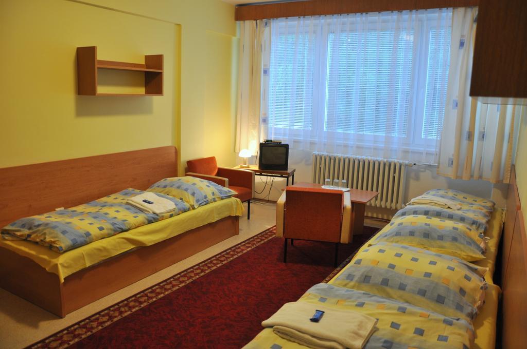 برنو Hotel Komarov المظهر الخارجي الصورة